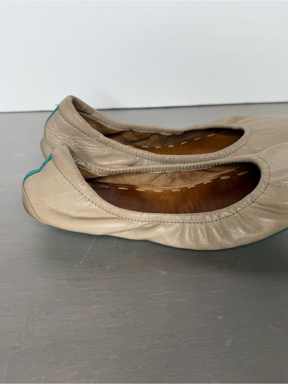 Tieks By Gavrieli Leather Ballet Flats Womens Sz 5 Taupe Beige Neutral - Picture 5 of 7